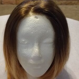   (RH26/613) – A warm, luminous blend of golden blonde. Never Worn. Boxed +/Tag.